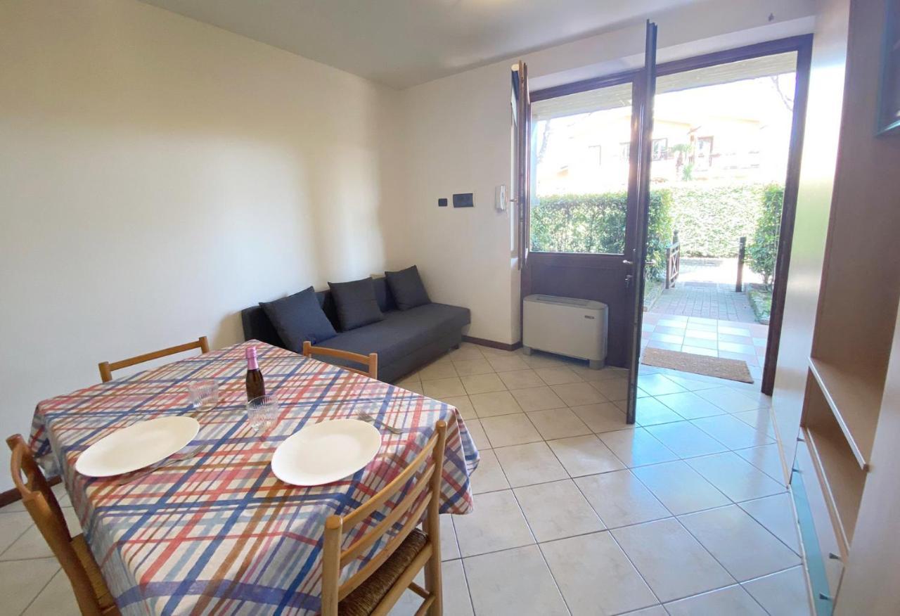 Apartment With Garden And Grill - Green Residence Sirmione Desenzano del Garda Exterior foto