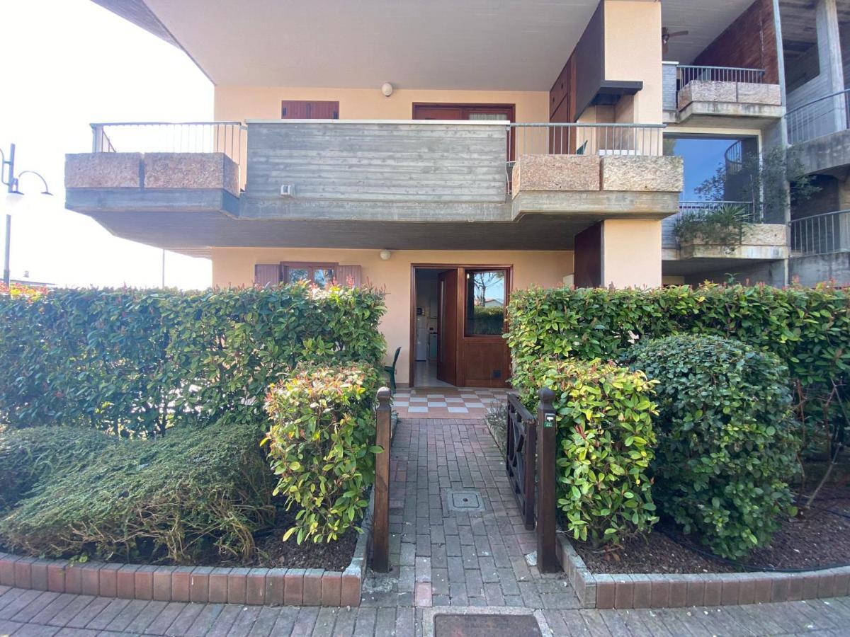 Apartment With Garden And Grill - Green Residence Sirmione Desenzano del Garda Exterior foto